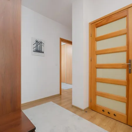 Na Parterze Z Parkingiem I Biurkiem Do Pracy Zdalnej W Piasecznie By Renters Daire Piaseczno (Masovia)