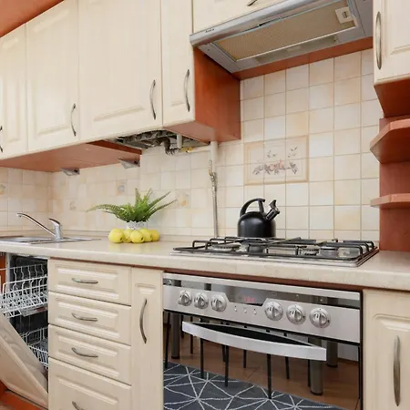 Na Parterze Z Parkingiem I Biurkiem Do Pracy Zdalnej W Piasecznie By Renters Daire *