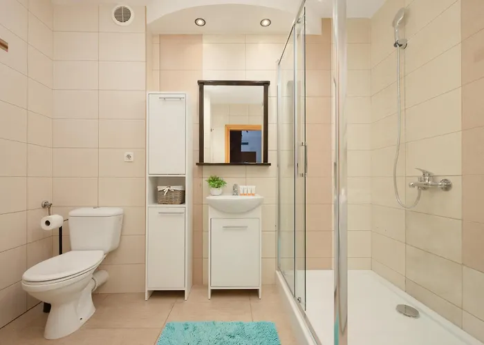 Na Parterze Z Parkingiem I Biurkiem Do Pracy Zdalnej W Piasecznie By Renters