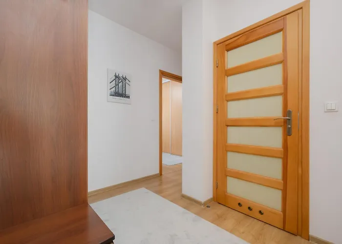 Na Parterze Z Parkingiem I Biurkiem Do Pracy Zdalnej W Piasecznie By Renters Apartment Piaseczno (Masovia)